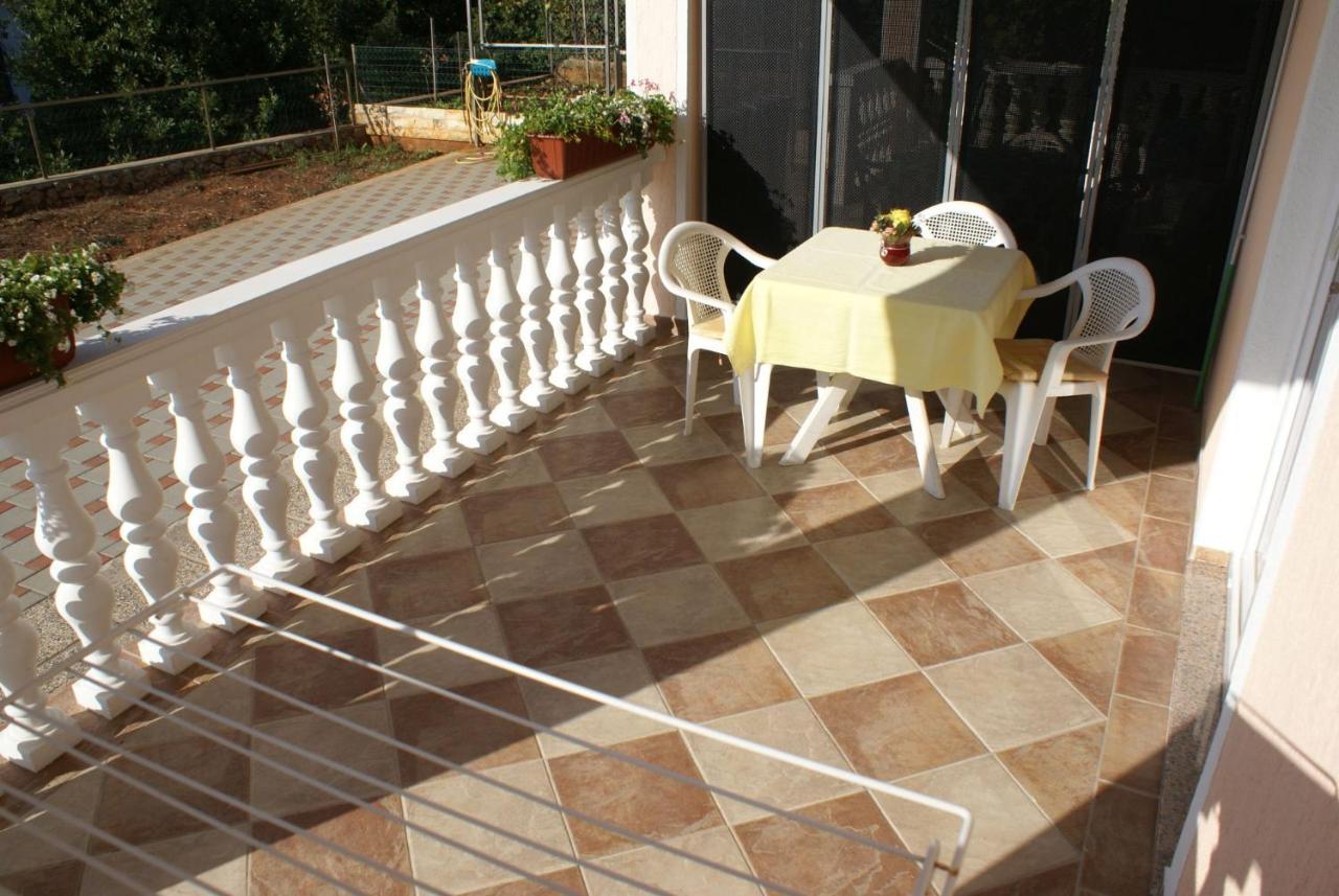 Apartment Nevenka Krk Town Luaran gambar
