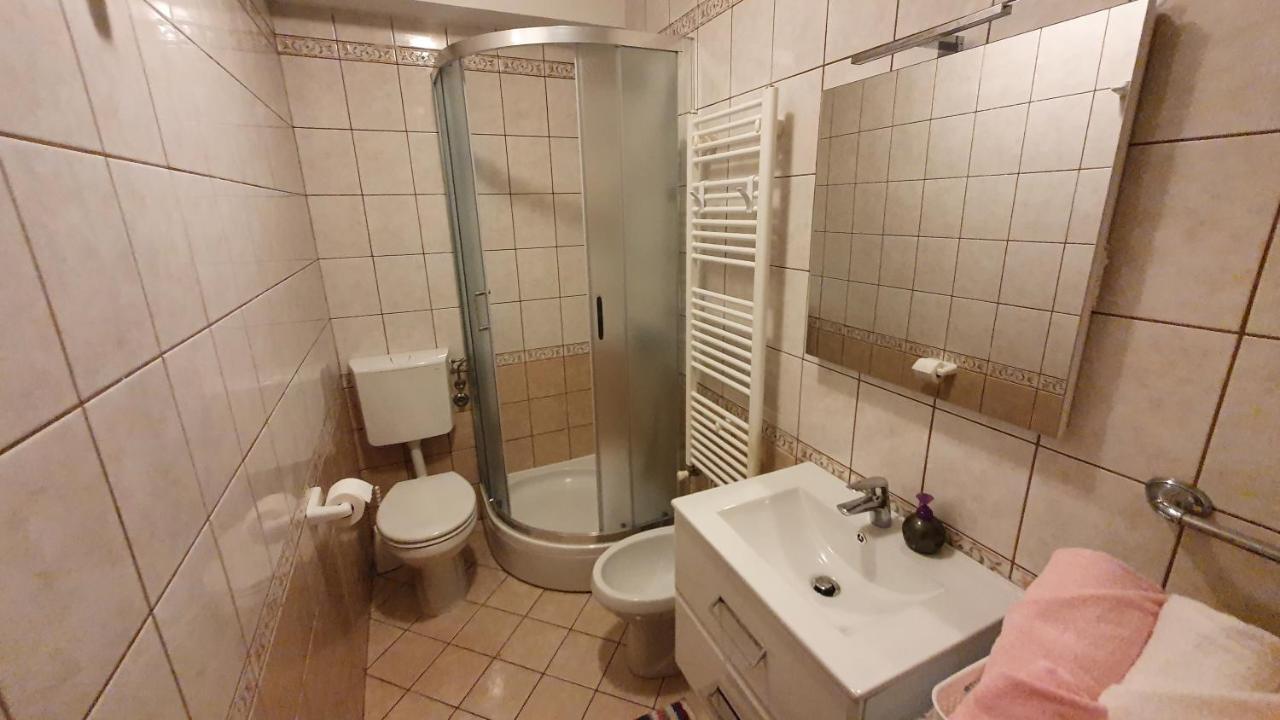 Apartment Nevenka Krk Town Luaran gambar